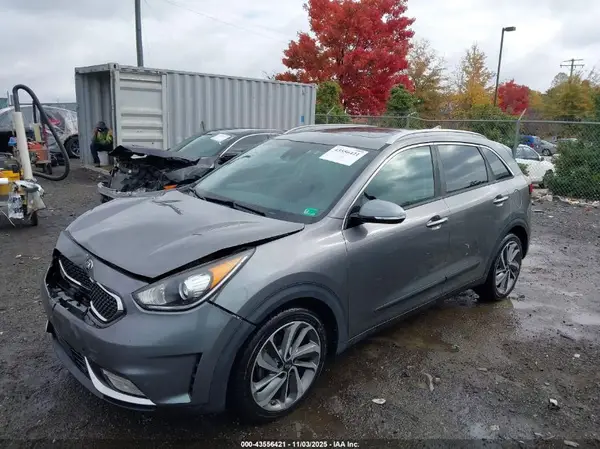 KNDCE3LC7J5114068 2018 KIA NIRO - Image 2