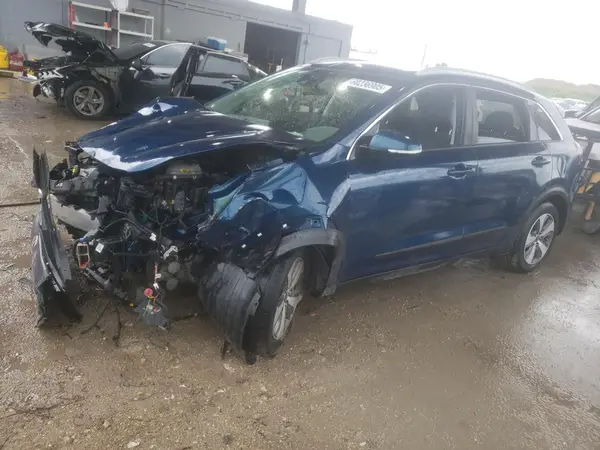 KNDCE3LC7J5125765 2018 KIA NIRO - Image 1