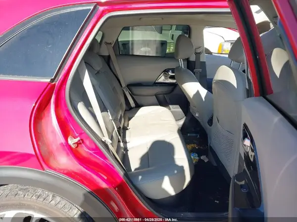 KNDCE3LC7J5175355 2018 KIA NIRO - Image 8