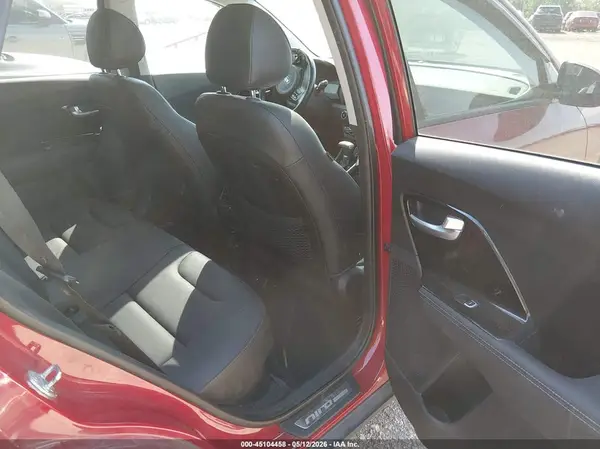 KNDCE3LC7J5179874 2018 KIA NIRO - Image 8