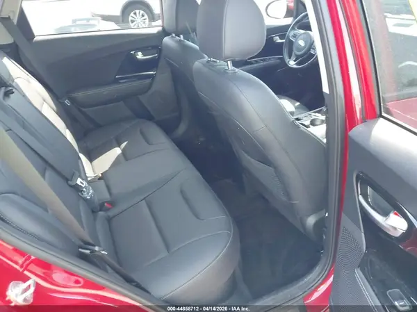 KNDCE3LC7L5445820 2020 KIA NIRO - Image 8