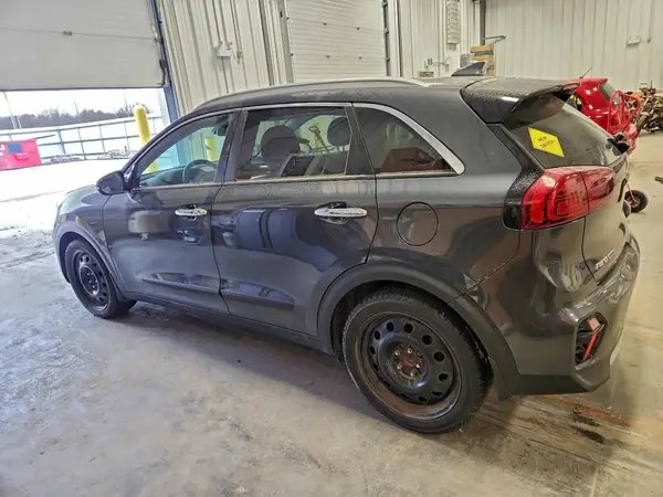 KNDCE3LC7M5466085 2021 KIA NIRO - Image 2