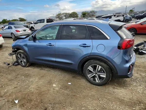 KNDCE3LC7N5495717 2022 KIA NIRO - Image 2