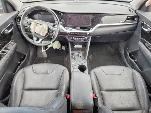 KNDCE3LC7N5495717 2022 KIA NIRO - Image 8