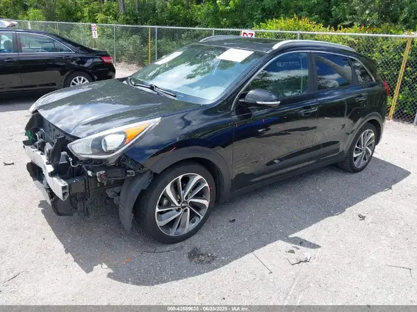 KNDCE3LC8H5047958 2017 KIA NIRO - Image 2
