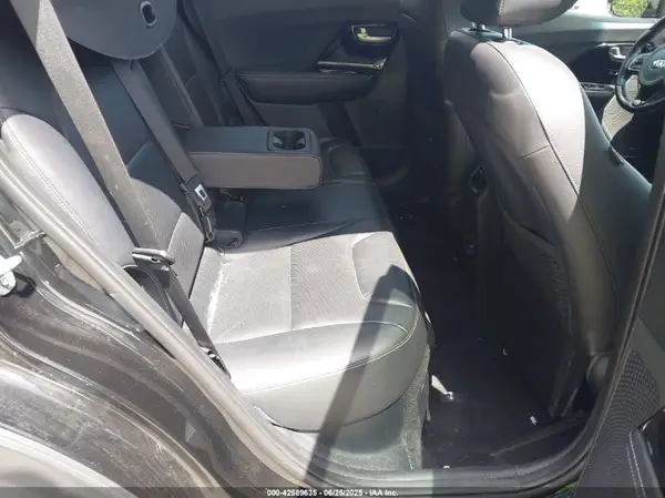 KNDCE3LC8H5047958 2017 KIA NIRO - Image 8