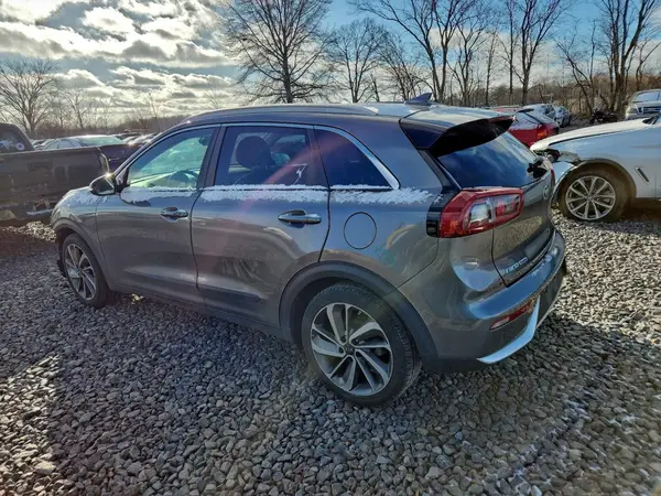 KNDCE3LC8H5065926 2017 KIA NIRO - Image 2