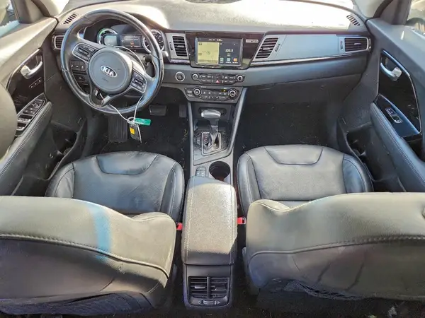 KNDCE3LC8H5065926 2017 KIA NIRO - Image 8