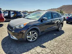 KNDCE3LC8H5076246 2017 KIA NIRO