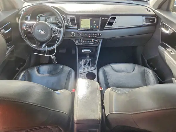 KNDCE3LC8J5108165 2018 KIA NIRO - Image 8