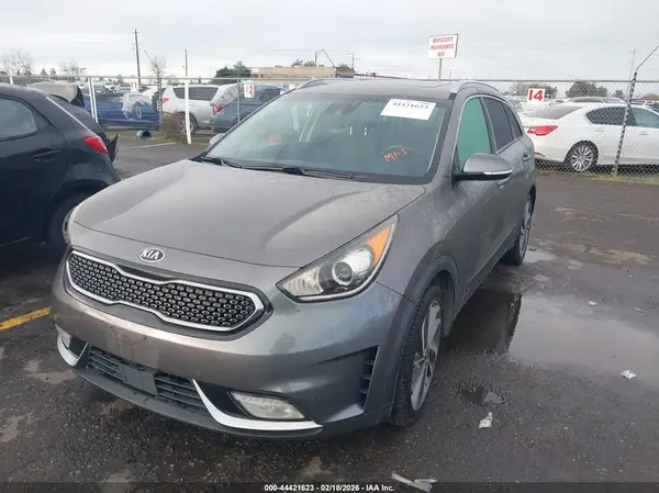 KNDCE3LC8J5128366 2018 KIA NIRO - Image 2
