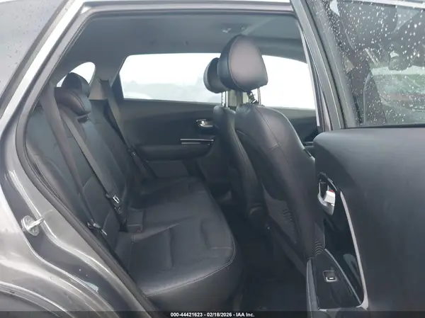KNDCE3LC8J5128366 2018 KIA NIRO - Image 8