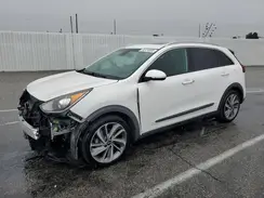 KNDCE3LC8J5134636 2018 KIA NIRO
