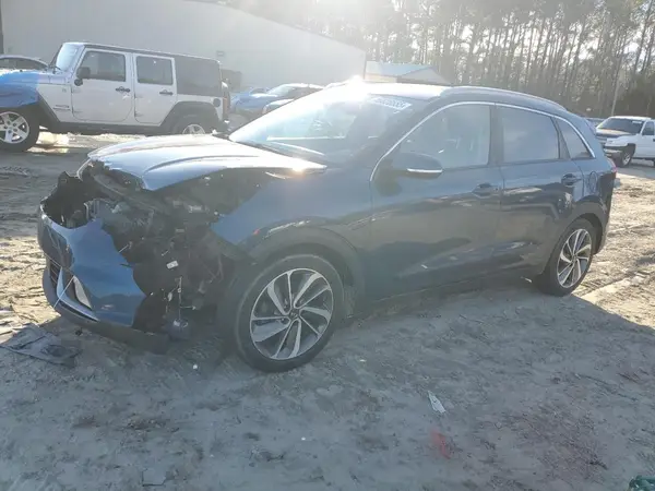 KNDCE3LC8J5164820 2018 KIA NIRO - Image 1
