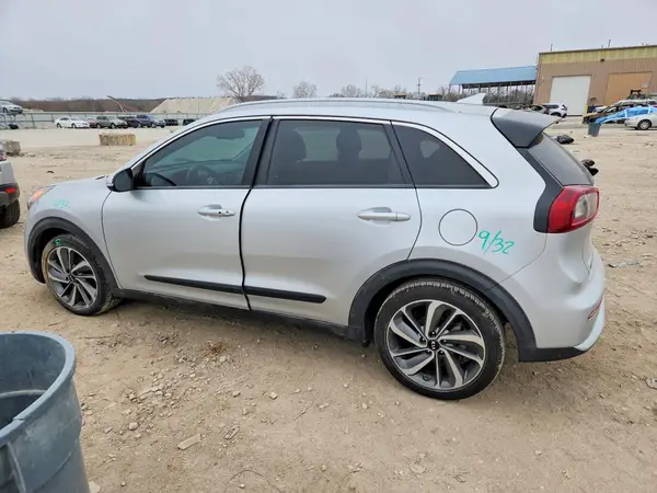 KNDCE3LC8K5252512 2019 KIA NIRO - Image 2