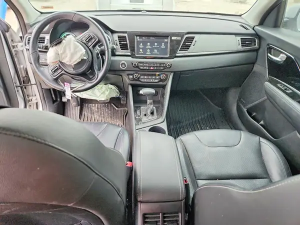 KNDCE3LC8K5252512 2019 KIA NIRO - Image 8