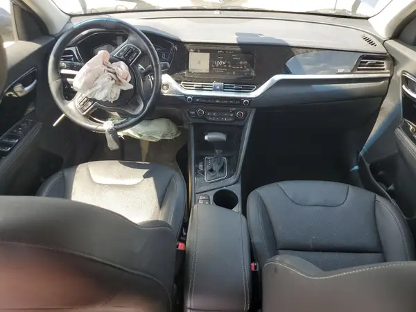 KNDCE3LC8L5376085 2020 KIA NIRO - Image 8
