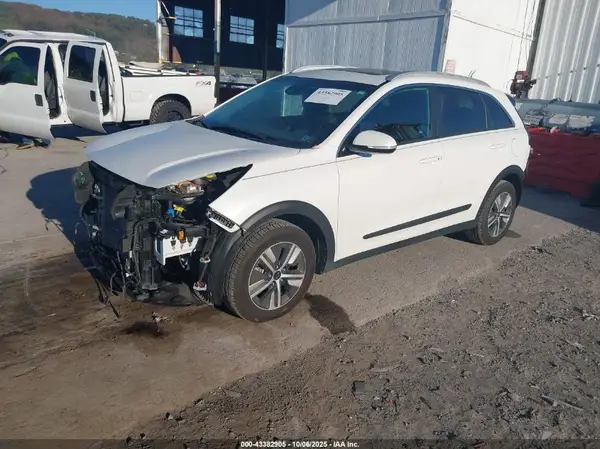 KNDCE3LC8L5439170 2020 KIA NIRO - Image 2