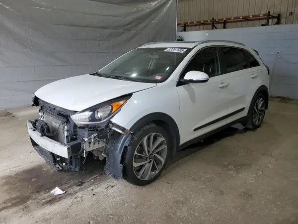 KNDCE3LC9H5038587 2017 KIA NIRO - Image 1