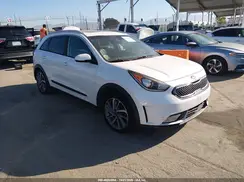 KNDCE3LC9H5042879 2017 KIA NIRO