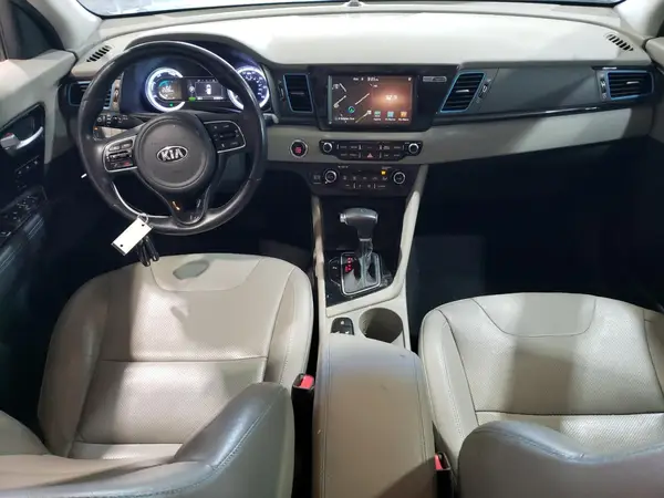 KNDCE3LC9H5050822 2017 KIA NIRO - Image 8