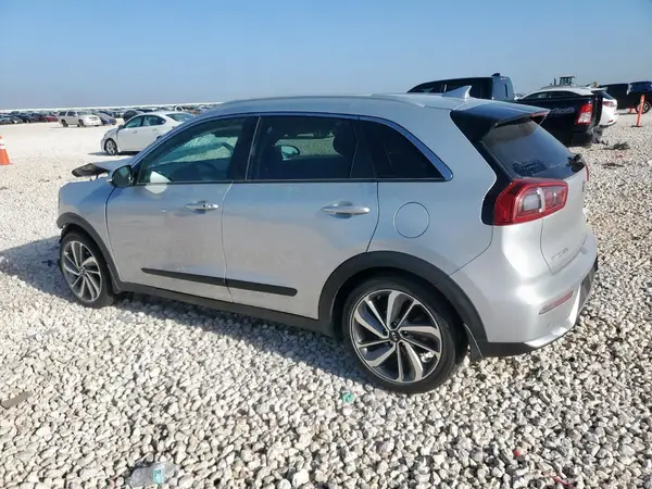 KNDCE3LC9H5050898 2017 KIA NIRO - Image 2
