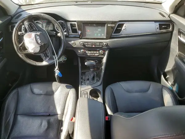 KNDCE3LC9H5063893 2017 KIA NIRO - Image 8