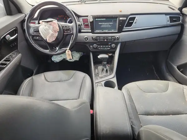 KNDCE3LC9J5108076 2018 KIA NIRO - Image 8