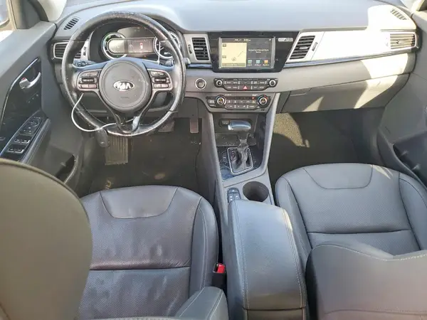 KNDCE3LC9J5125766 2018 KIA NIRO - Image 8