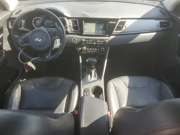 KNDCE3LC9J5126903 2018 KIA NIRO - Image 8