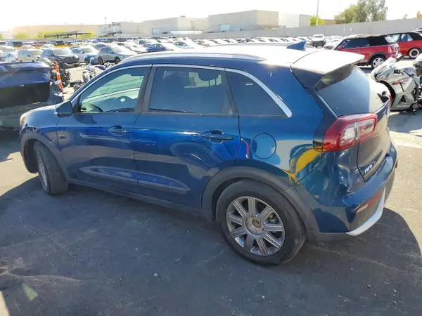 KNDCE3LC9J5126948 2018 KIA NIRO - Image 2