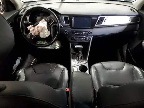 KNDCE3LC9J5148366 2018 KIA NIRO - Image 8