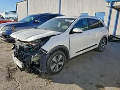 KNDCE3LC9J5180136 2018 KIA NIRO