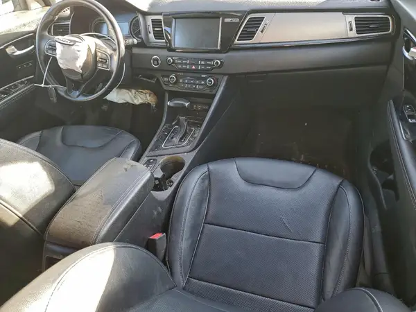 KNDCE3LC9J5180136 2018 KIA NIRO - Image 8
