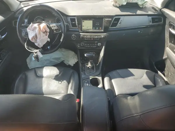 KNDCE3LC9J5186227 2018 KIA NIRO - Image 8