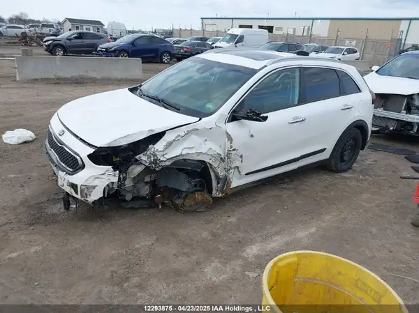 KNDCE3LC9J5187135 2018 KIA NIRO - Image 2