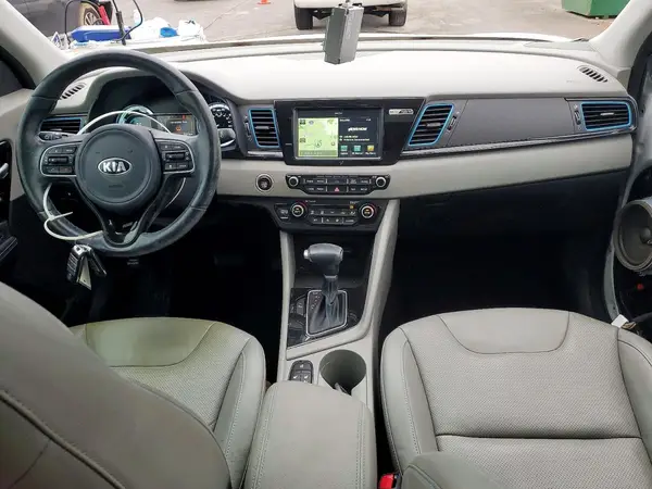 KNDCE3LC9J5187488 2018 KIA NIRO - Image 8