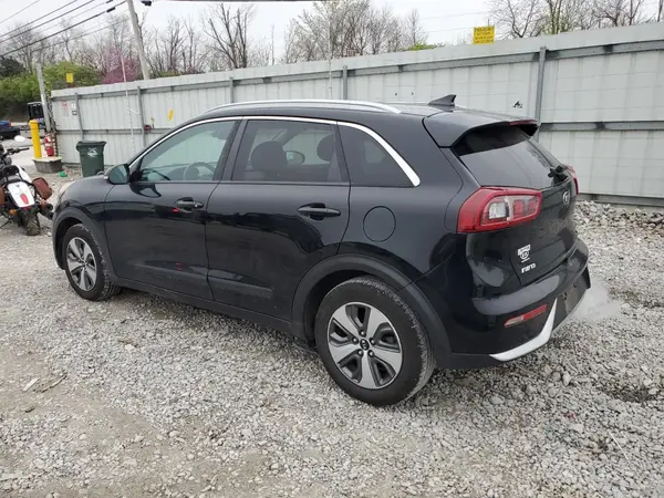 KNDCE3LC9J5187975 2018 KIA NIRO - Image 2