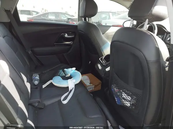 KNDCE3LC9K5216229 2019 KIA NIRO - Image 8