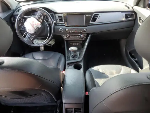 KNDCE3LC9K5220846 2019 KIA NIRO - Image 8