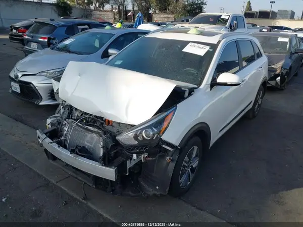 KNDCE3LC9N5489823 2022 KIA NIRO - Image 2