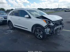 KNDCE3LC9N5531214 2022 KIA NIRO