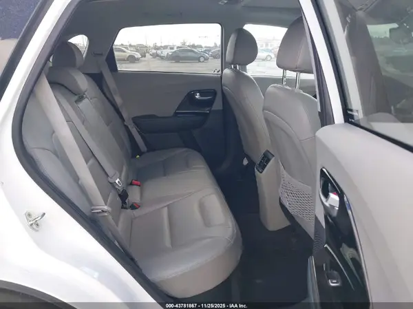 KNDCE3LC9N5531214 2022 KIA NIRO - Image 8