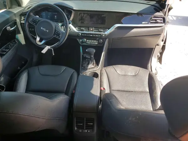 KNDCE3LC9N5546361 2022 KIA NIRO - Image 8