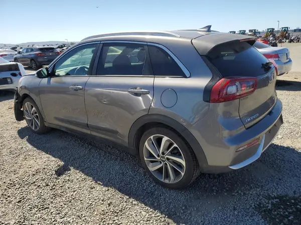KNDCE3LCXH5047010 2017 KIA NIRO - Image 2