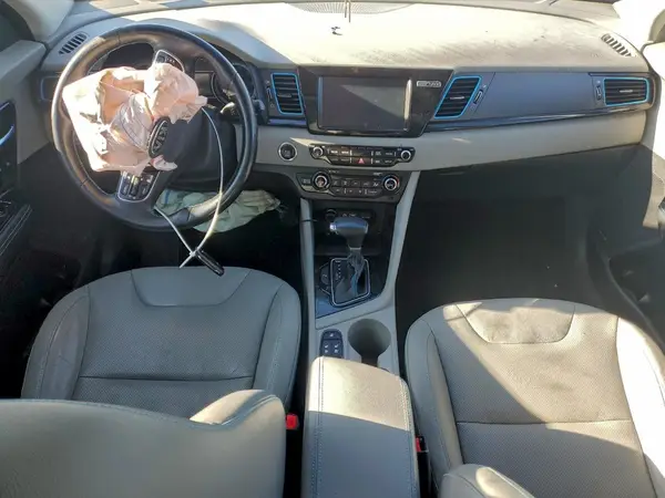 KNDCE3LCXH5047167 2017 KIA NIRO - Image 8