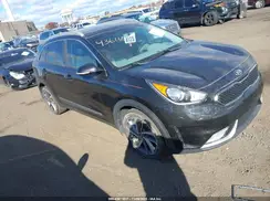 KNDCE3LCXH5069511 2017 KIA NIRO