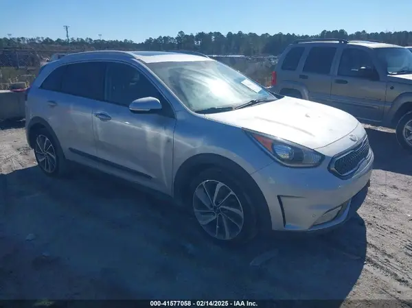 KNDCE3LCXH5082095 2017 KIA NIRO - Image 1
