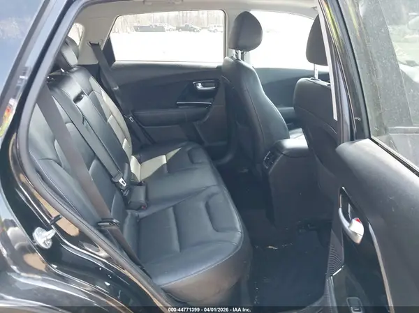 KNDCE3LCXH5082808 2017 KIA NIRO - Image 8