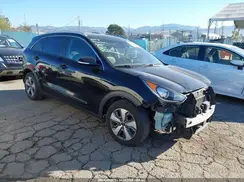 KNDCE3LCXJ5139742 2018 KIA NIRO